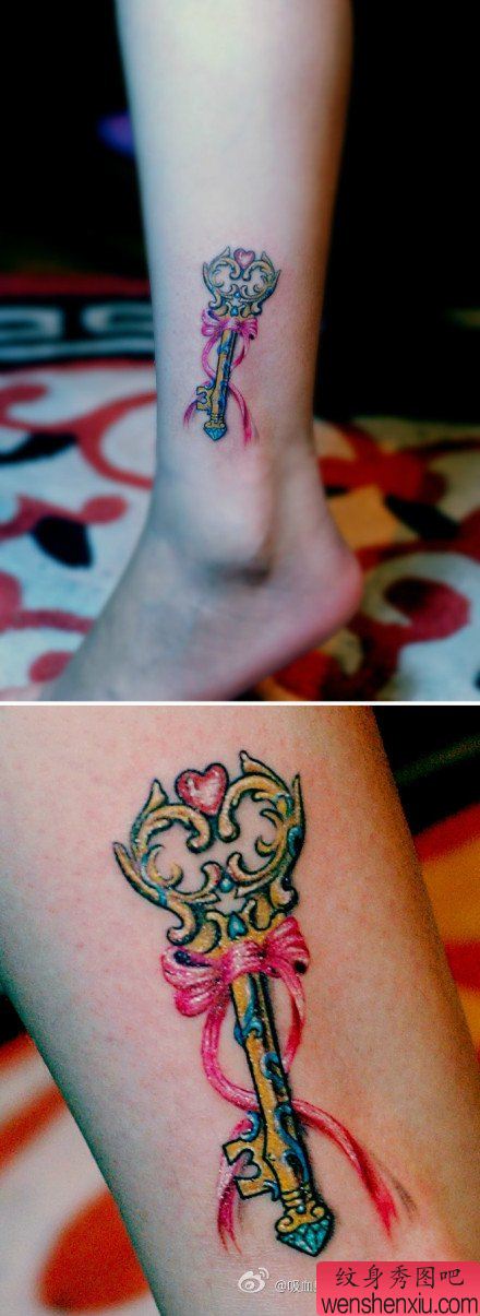 女生腿部流行时尚的彩色小钥匙纹身图案