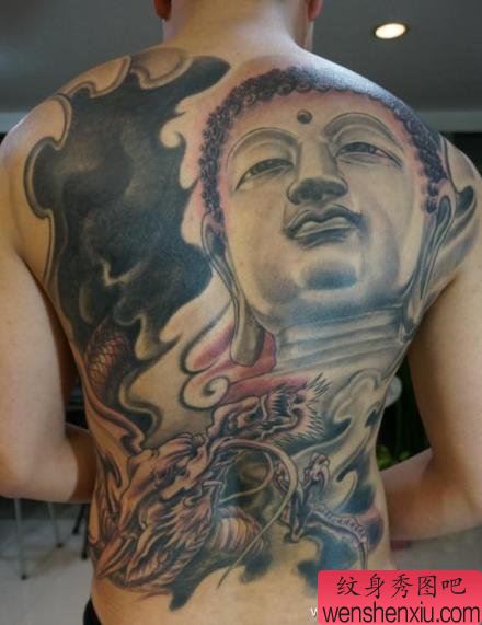 男性背部经典流行的满背佛纹身图案