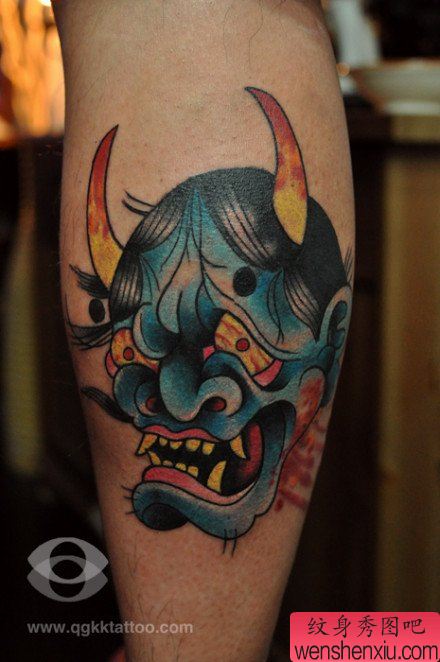 腿部帅气经典的般若纹身图案