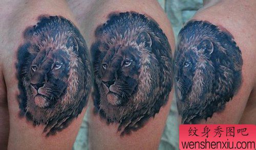 男性手臂帅气经典的狮头纹身图案