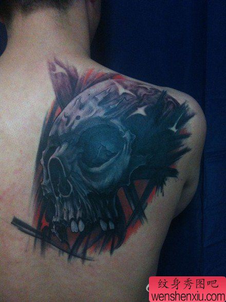 男生肩背超酷帅气的欧美骷髅纹身图案