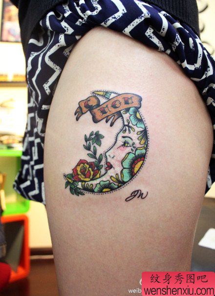 女生腿部唯美流行的月亮纹身图案