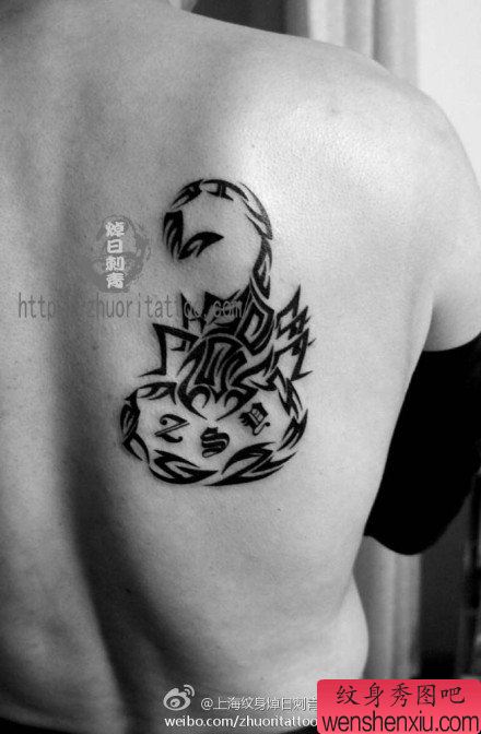 男性后背超酷的图腾蝎子纹身图案