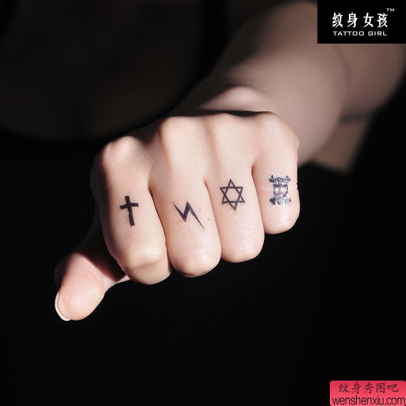 美女手指纹身之闪电六芒星简单纹身图案作品图片