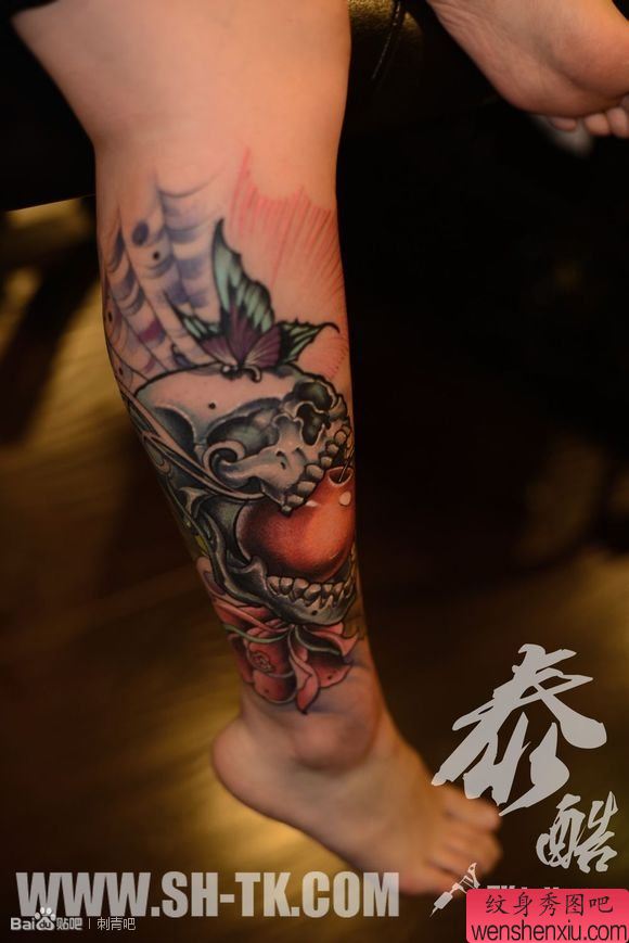 脚部蝴蝶花骷髅（一）纹身图案