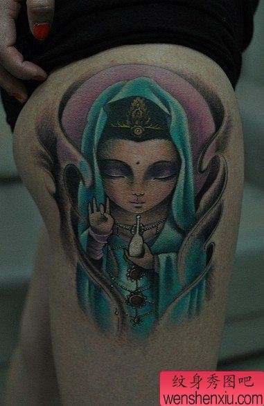 腿部彩色观世音纹身图案
