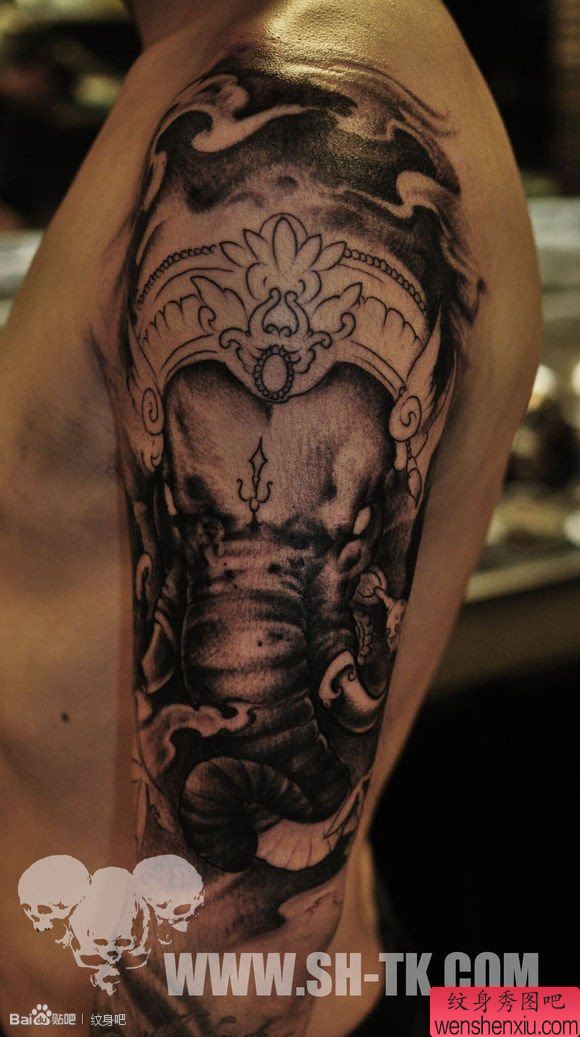 一幅胳膊财神象纹身图案