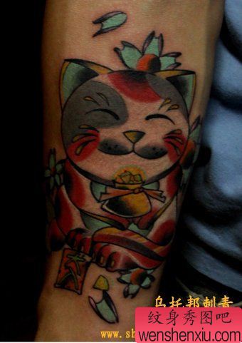 手部招财猫纹身图案