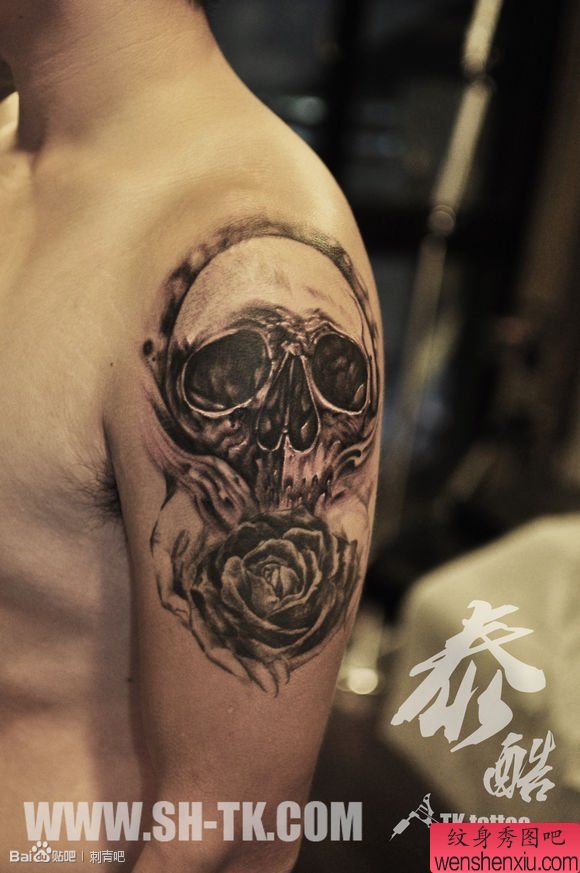 胳膊骷髅佛手玫瑰花纹身图案