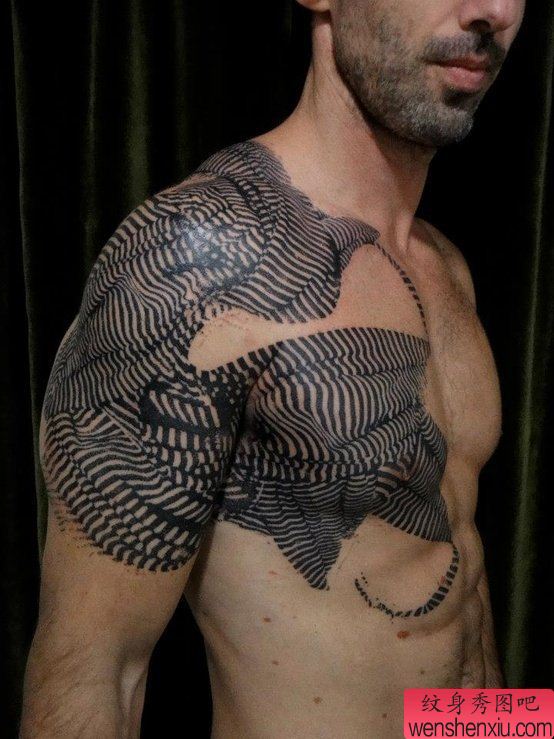 胳膊之特别风格图腾纹身图案