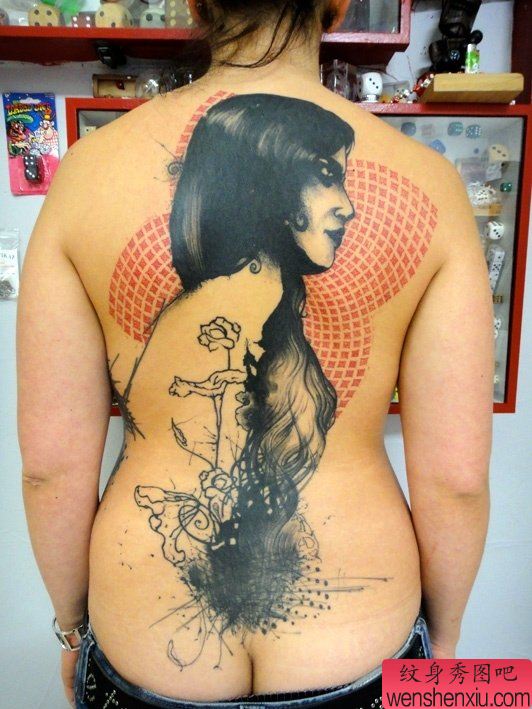 背部之特别风格女神纹身图案