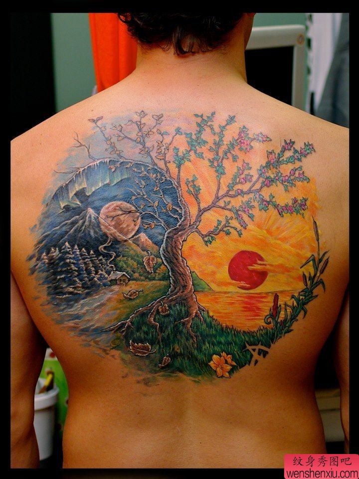 背部之特别风格白天黑夜山水画纹身图案