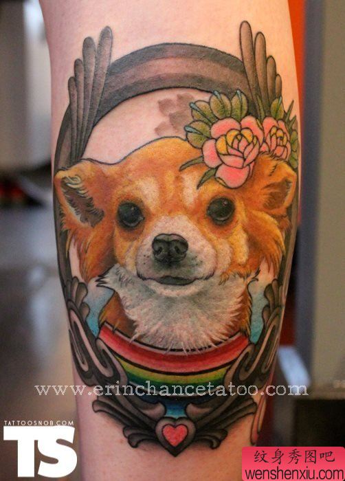 手部一幅创意狗文身作品