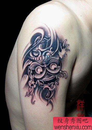 胳膊创意鬼面文身作品
