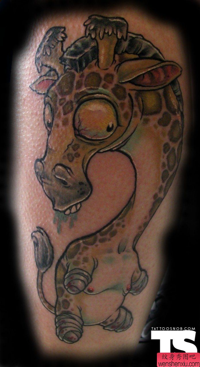 胳膊创意海马文身作品