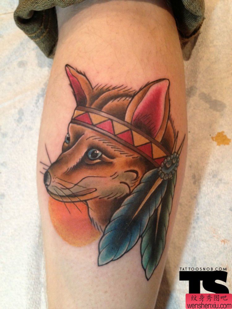 手部一幅创意可爱狗文身作品