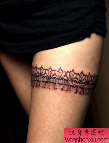 小清新腿部蕾丝花边文身作品