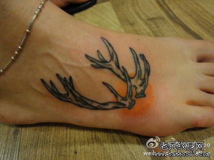 小清新脚部鹿角文身作品