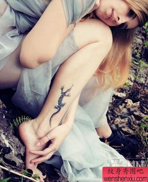 小清新脚部蜥蜴文身作品