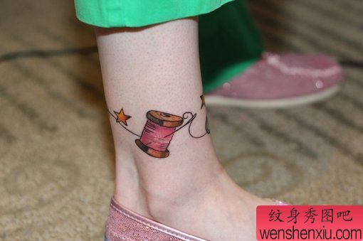 小清新脚部线圈文身作品