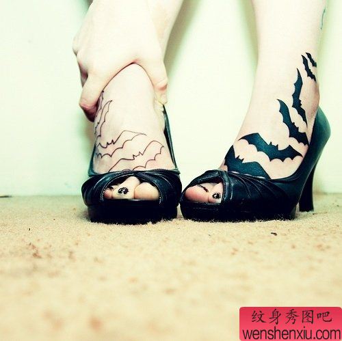 小清新脚部蝙蝠文身作品