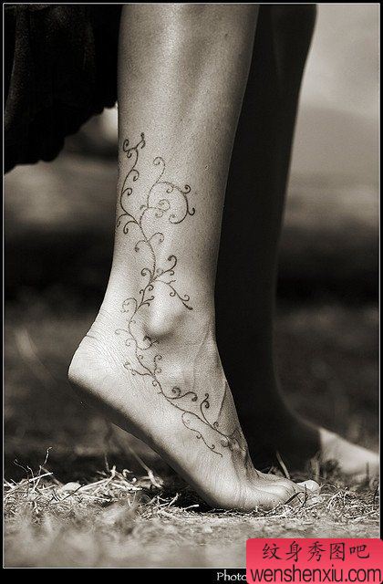 小清新脚部经典花腾文身作品