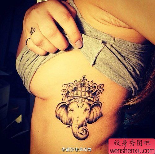 纹身秀图吧推荐一幅侧腰象神纹身图案