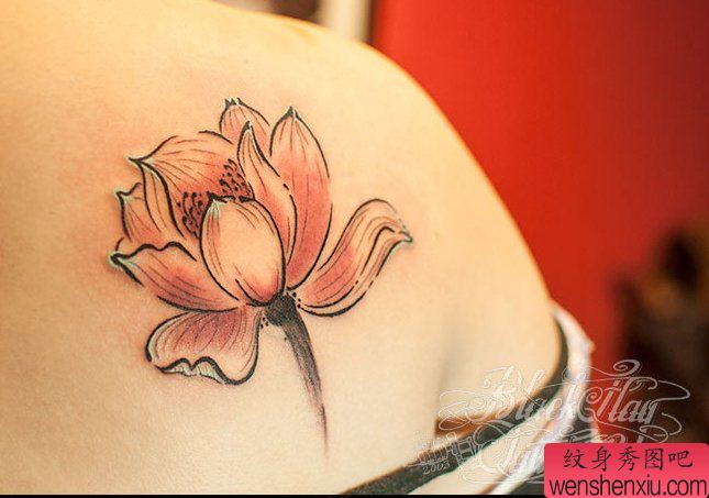 纹身秀图吧推荐一幅背部莲花纹身图案