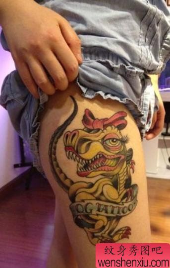 school大腿恐龙纹身图案