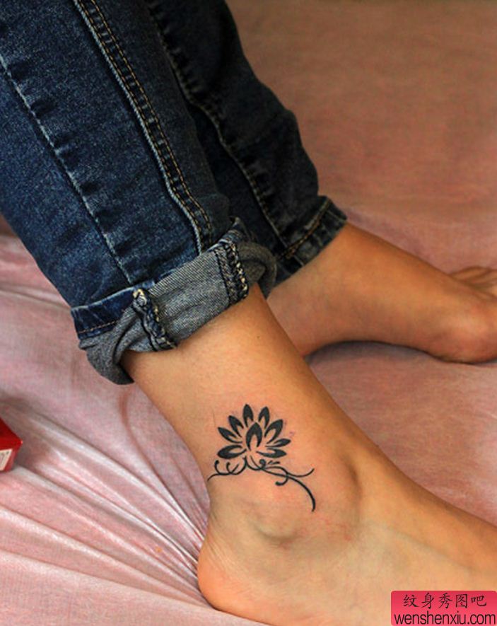 纹身秀图吧推荐一幅脚踝莲花纹身图案