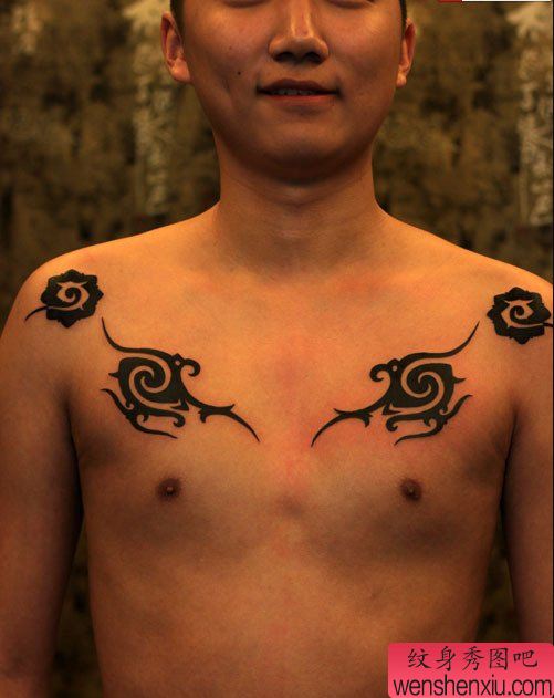 一幅前胸图腾纹身图案