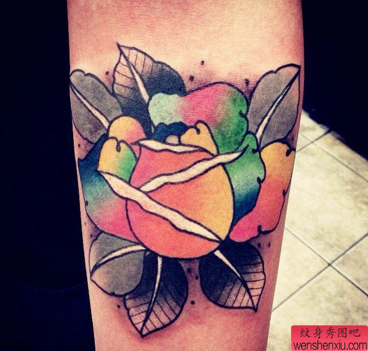 一幅手臂花刺青图案