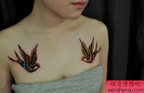 对称燕子纹身图案