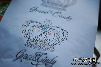 School皇冠和花体刺青手稿图案