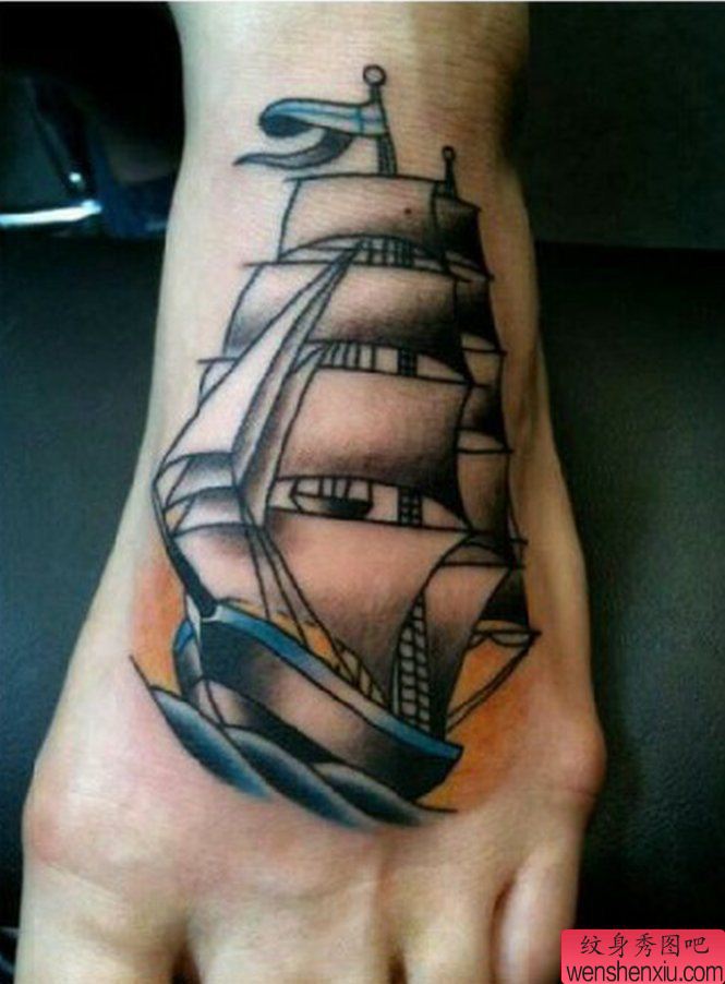 脚背帆船刺青图案
