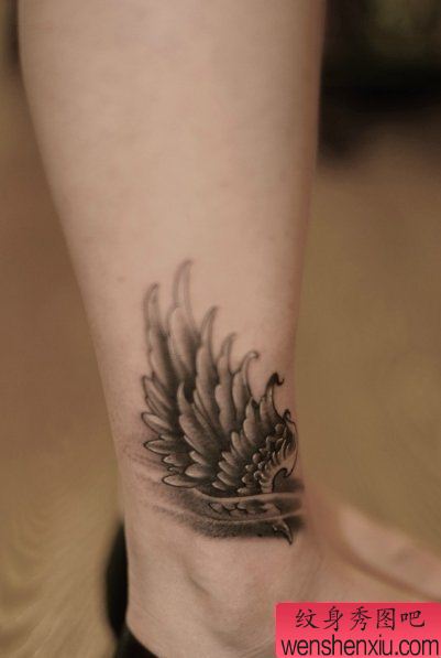 纹身秀图吧推荐一幅脚踝翅膀刺青图案