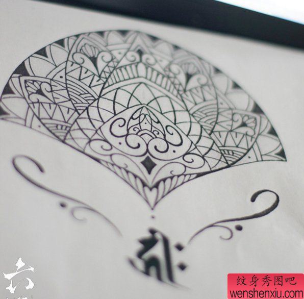 阿弥陀佛梵文和银杏梵花刺青图案