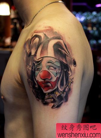 纹身秀图吧推荐一幅大臂小丑纹身图案