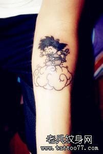 一幅适合做手臂的纹身图案