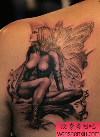 纹身秀图吧推荐一幅背部天使纹身图案