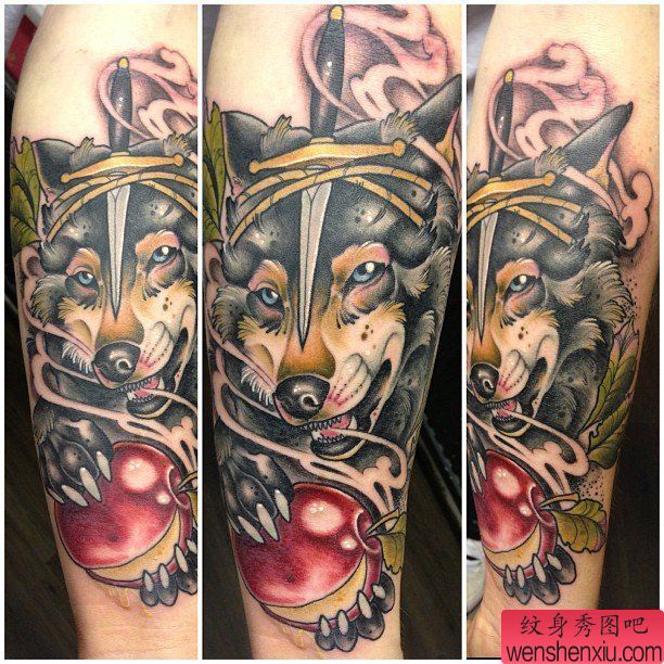 一幅手臂狼头纹身图案