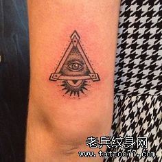 一幅胳膊上帝之眼刺青图案