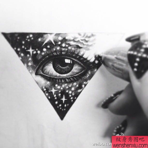 纹身秀图吧推荐一幅星空眼睛纹身图案