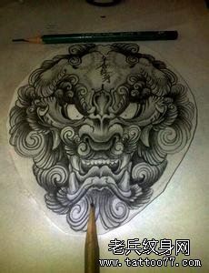 黑灰风格唐狮纹身手稿图案