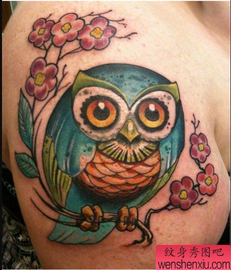 纹身秀图吧推荐 一幅手臂猫头鹰纹身图案