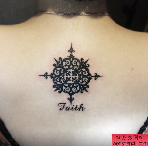 纹身秀图吧推荐一幅肩背图腾纹身图案