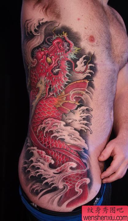 一幅侧腰鳌鱼纹身图案
