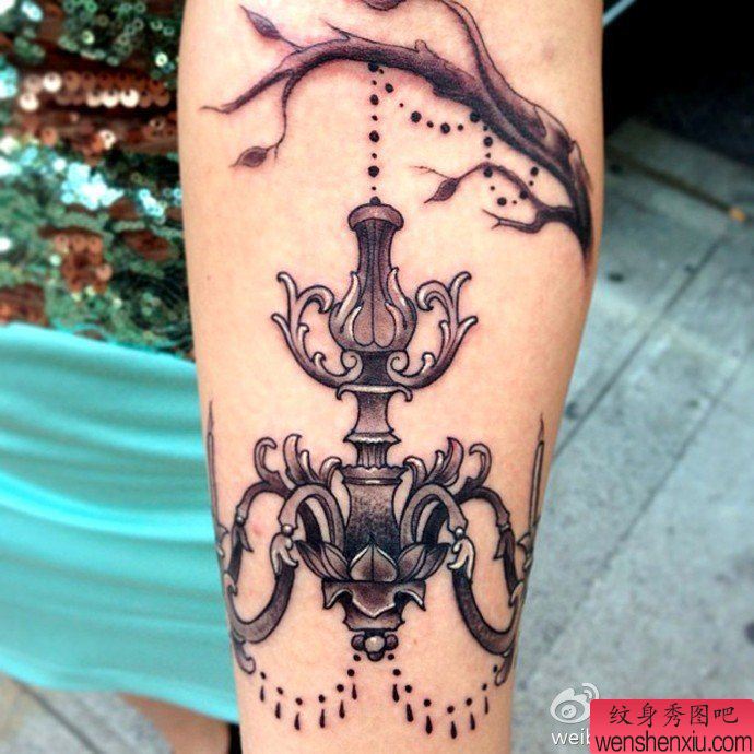 腿部个性流行的纹身图案