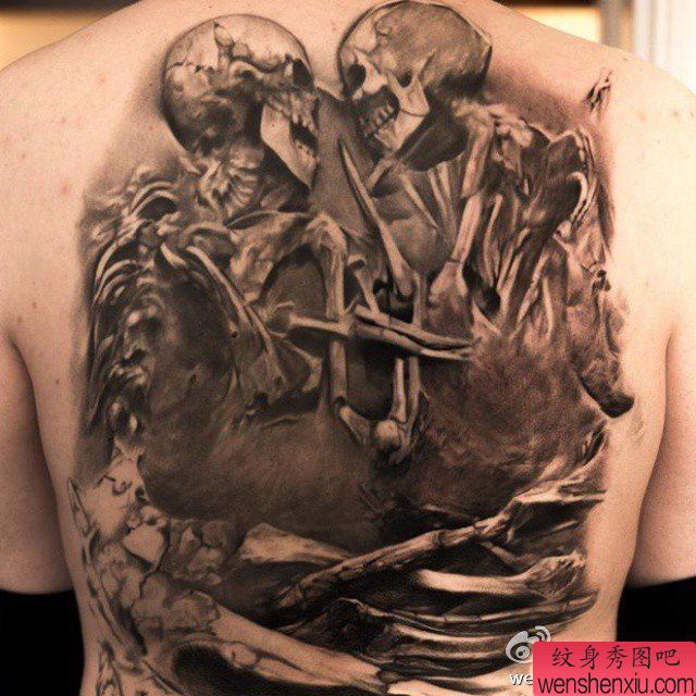 纹身秀图吧推荐一幅满背骷髅头纹身图案