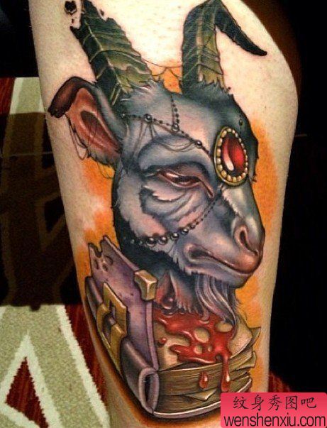 一幅胳膊school风格羚羊纹身图案